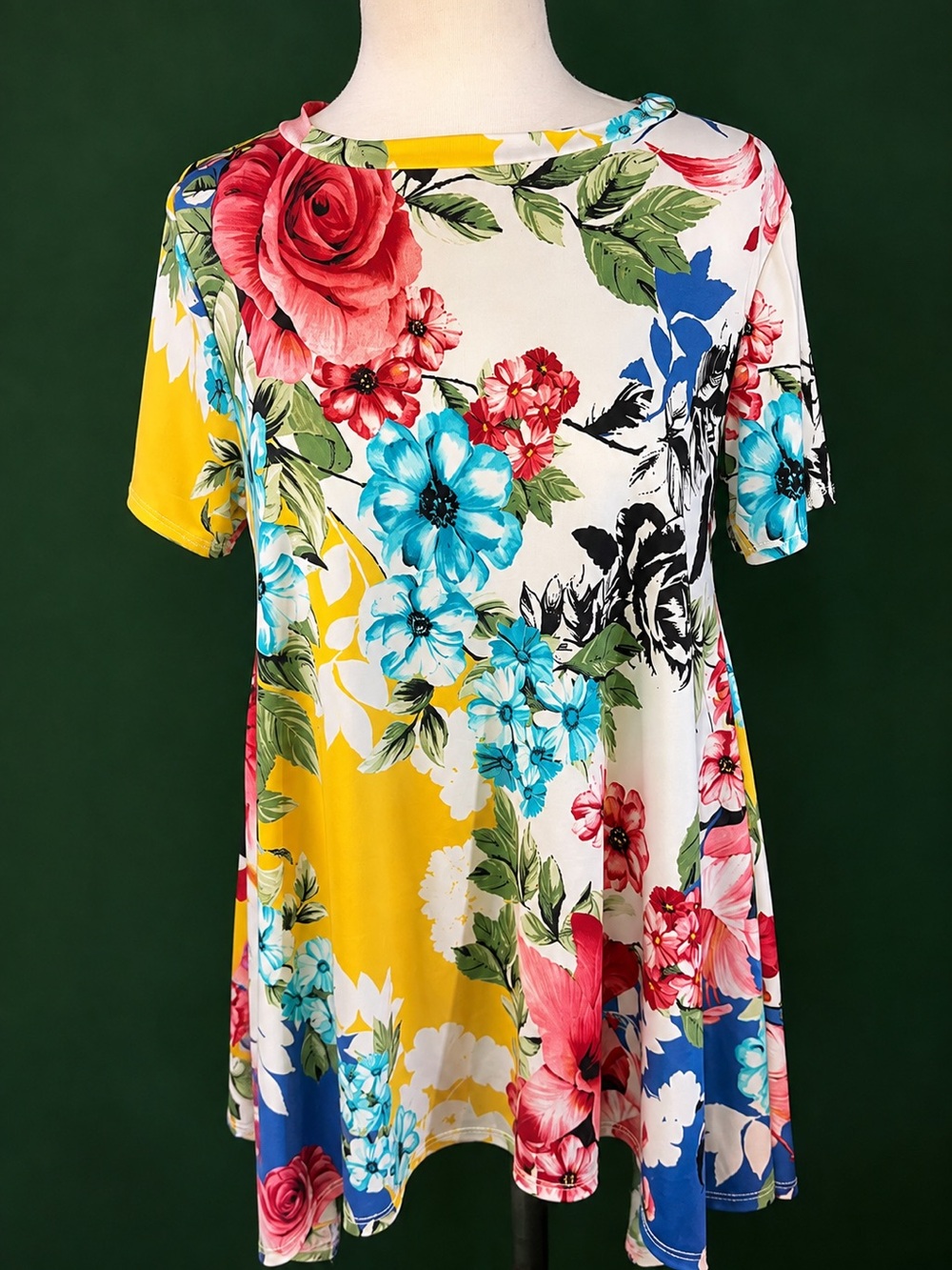 Floral Mixed-Color Short Sleeve Tunic Top
